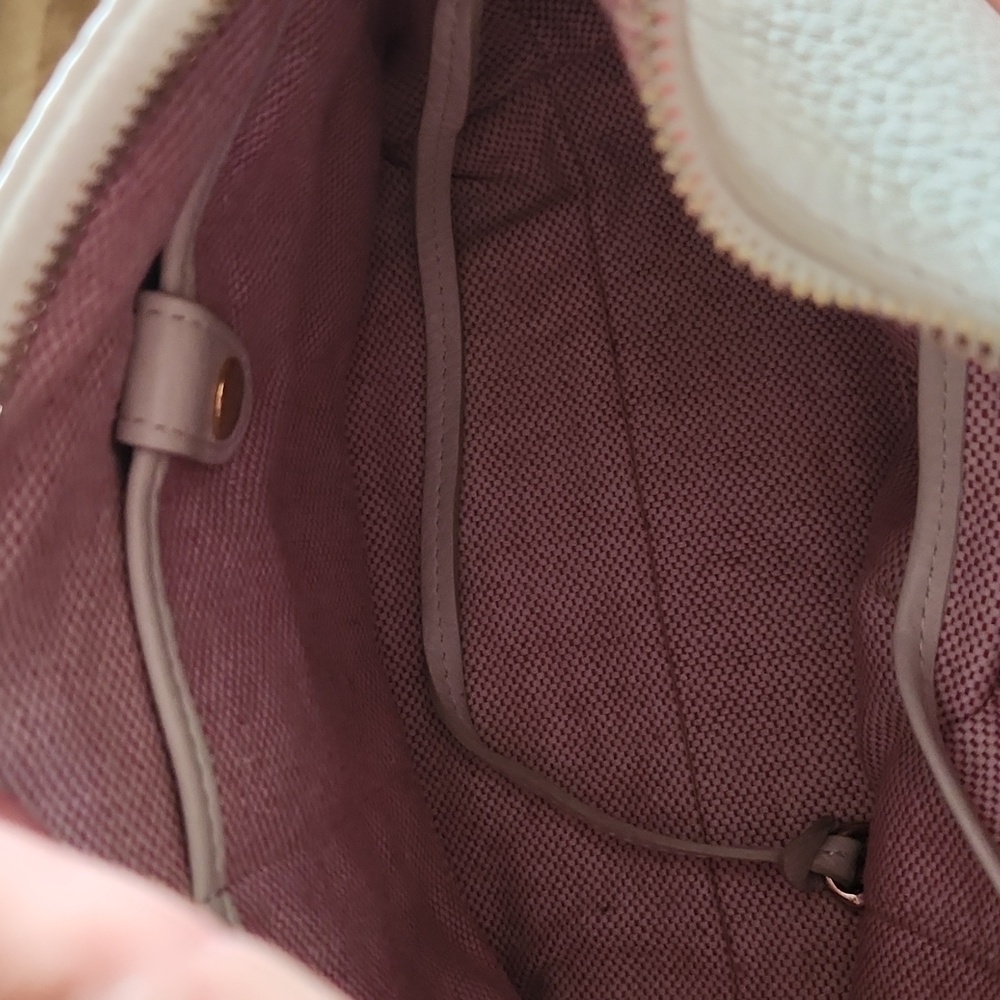 Dooney & Bourke white purse - Picture 6 of 13